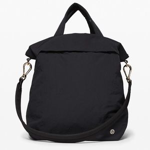 Lululemon On My Level 19L Bag